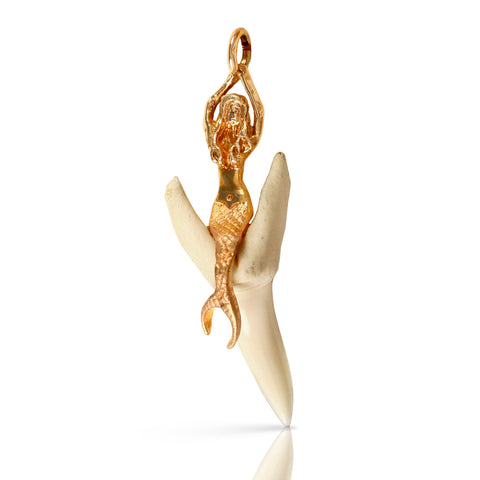 10205t - Mermaid Shark Tooth Pendant