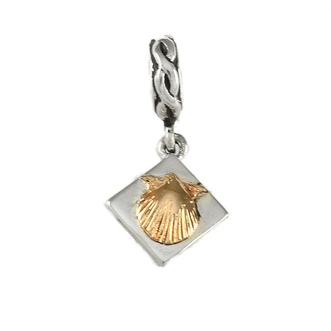 14kt Scallop Shell Dangle - Lone Palm Jewelry